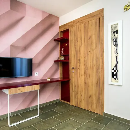 Village Esperia شقة *