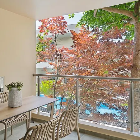 Village Esperia شقة