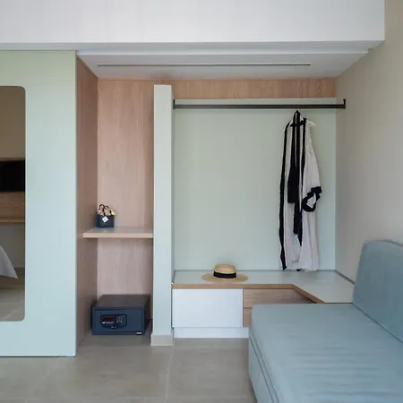 Village Esperia بوتوس