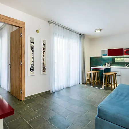 Apartament Village Esperia *