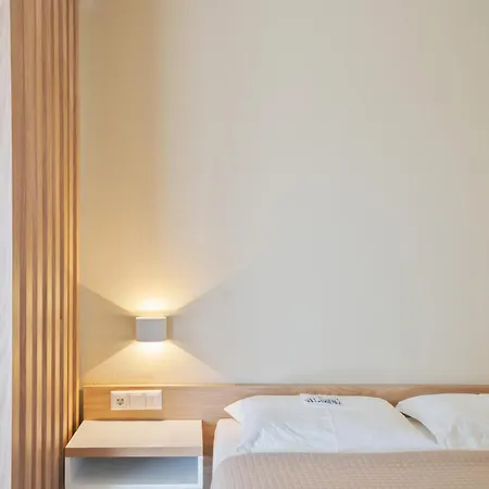 Apartament Village Esperia Potos