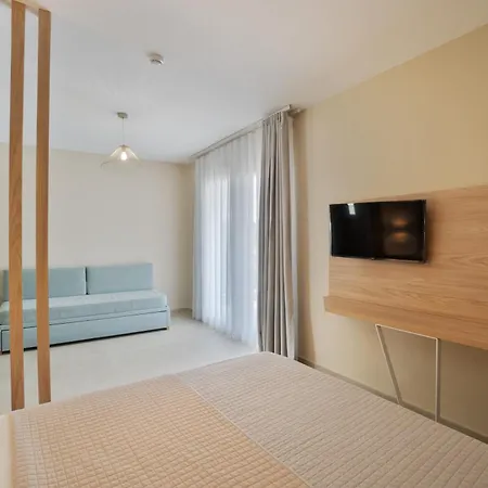 Village Esperia * Potos